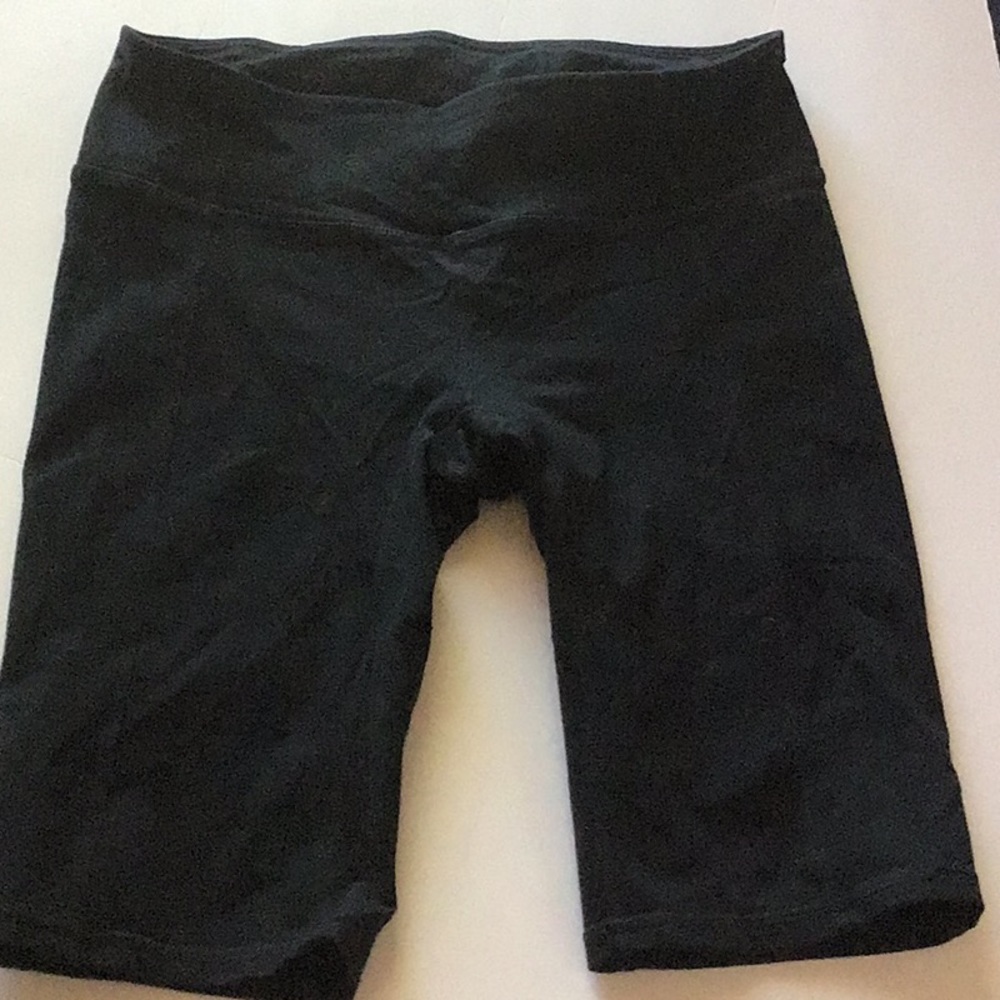 💋Body Fit workout- ONLY $10 & Help 2 Shelters :)